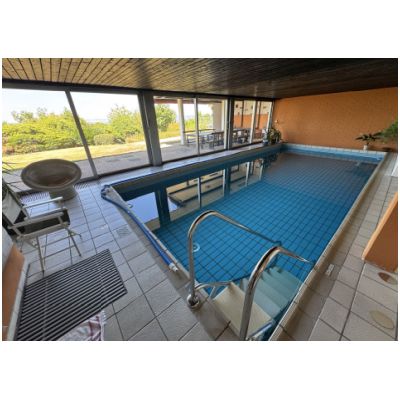 Indoor - Schwimmbad 